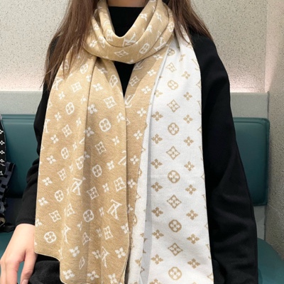 LV Scarf-112